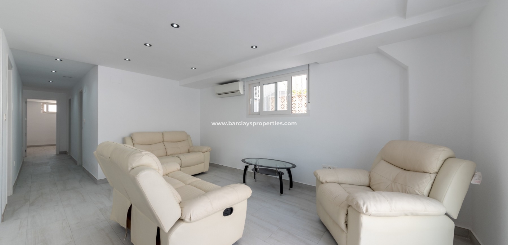 Wederverkoop - Vrijstaande Villa - Urb. La Marina