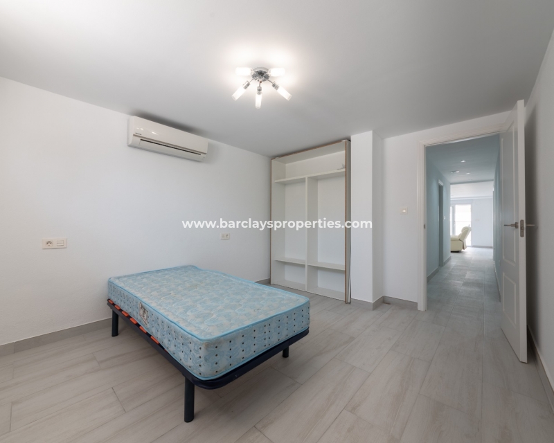 Wederverkoop - Vrijstaande Villa - Urb. La Marina