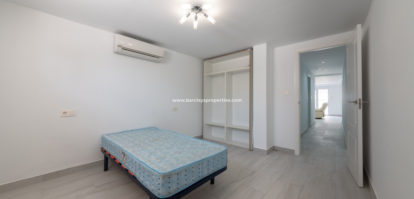 Wederverkoop - Vrijstaande Villa - Urb. La Marina