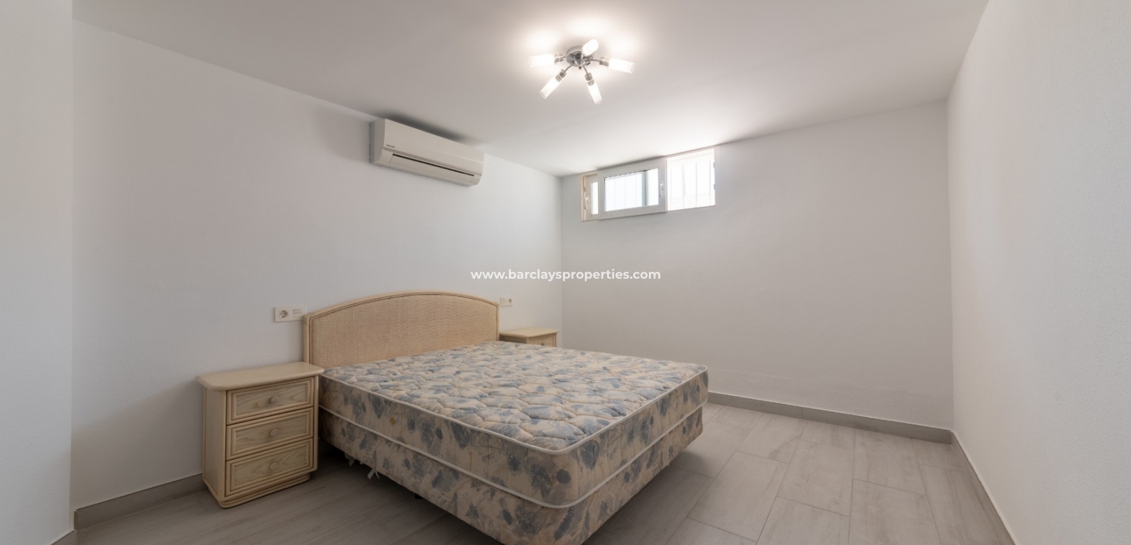 Wederverkoop - Vrijstaande Villa - Urb. La Marina