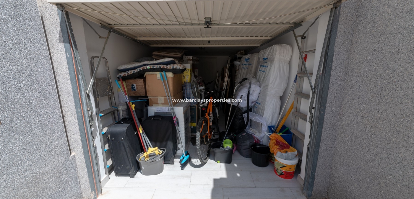 Wederverkoop - Vrijstaande Villa - Urb. La Marina