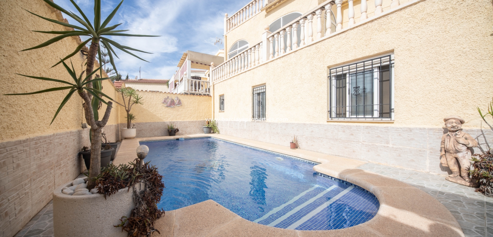 Wederverkoop - Vrijstaande Villa - Urb. La Marina