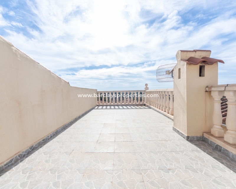 Wederverkoop - Vrijstaande Villa - Urb. La Marina