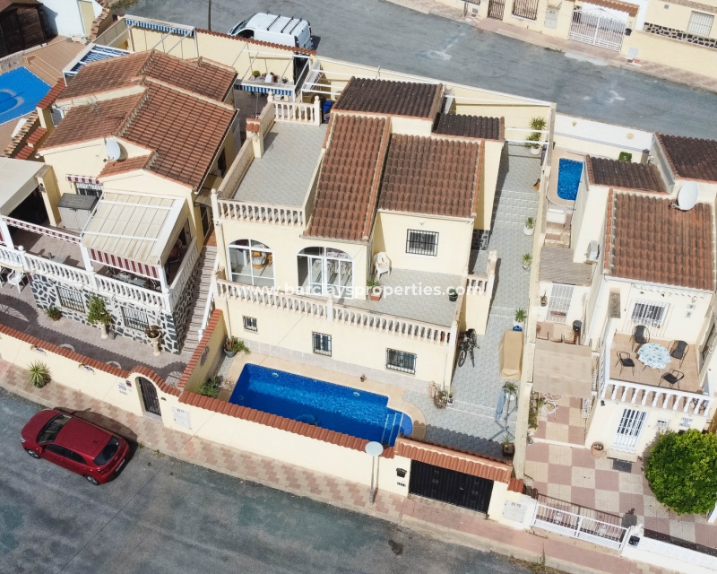 Wederverkoop - Vrijstaande Villa - Urb. La Marina