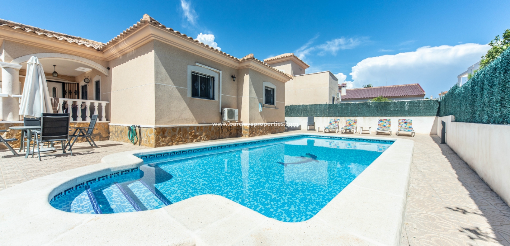 Wederverkoop - Vrijstaande Villa - Urb. La Marina