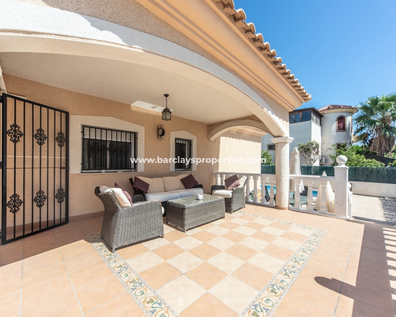 Wederverkoop - Vrijstaande Villa - Urb. La Marina