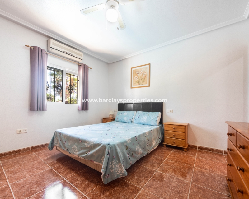 Wederverkoop - Vrijstaande Villa - Urb. La Marina