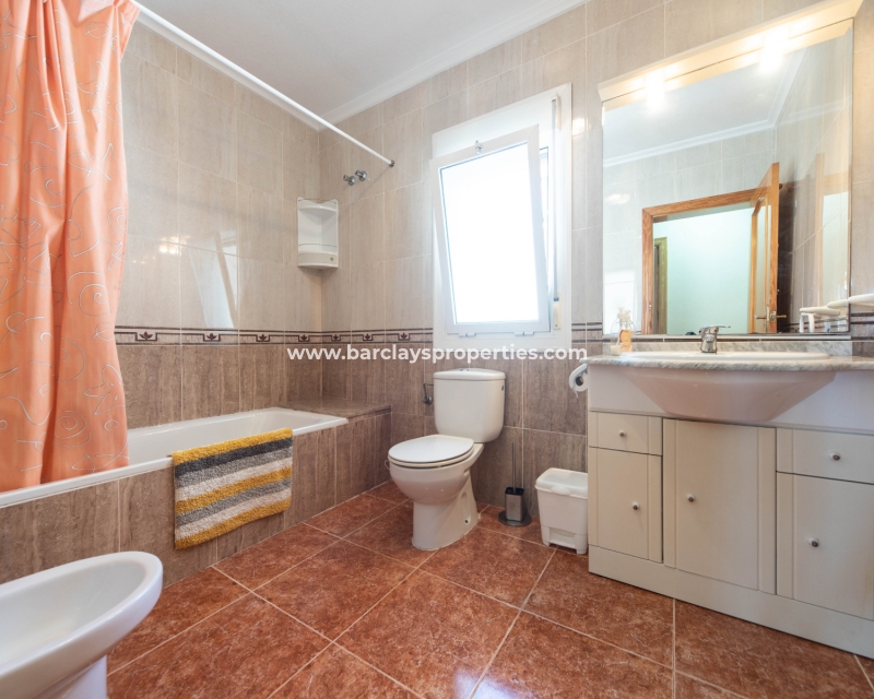 Wederverkoop - Vrijstaande Villa - Urb. La Marina