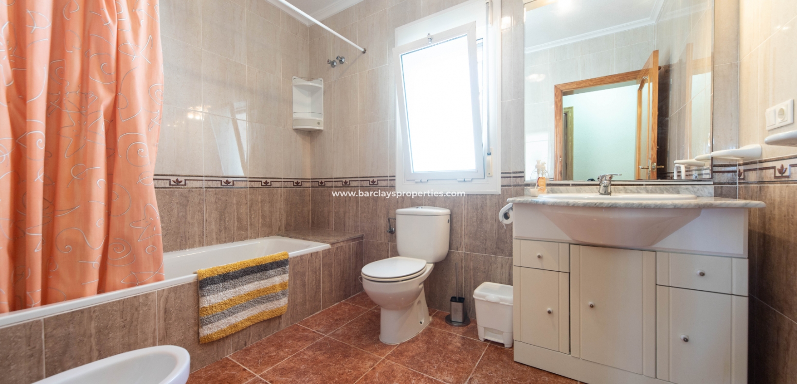 Wederverkoop - Vrijstaande Villa - Urb. La Marina