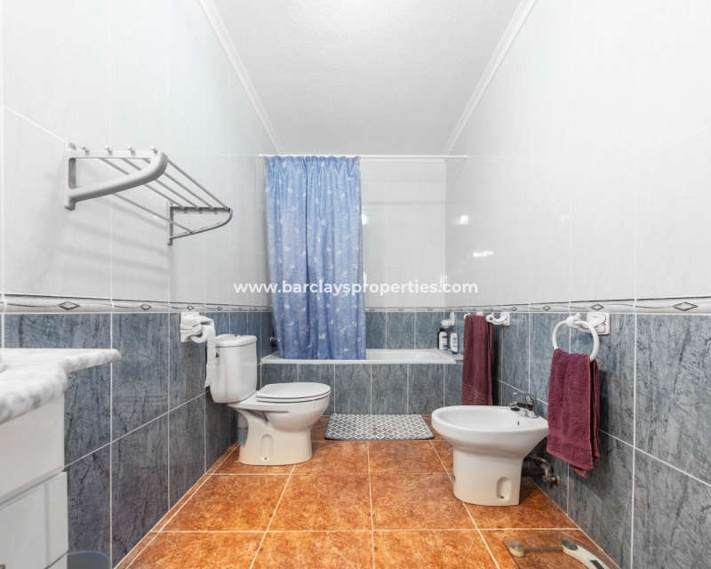 Wederverkoop - Vrijstaande Villa - Urb. La Marina