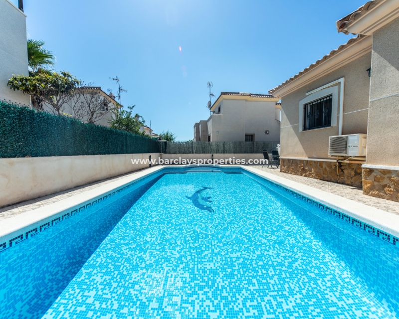 Wederverkoop - Vrijstaande Villa - Urb. La Marina