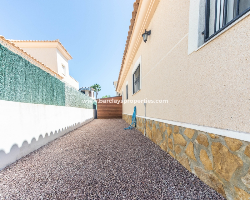 Wederverkoop - Vrijstaande Villa - Urb. La Marina