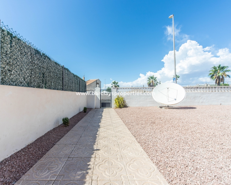 Wederverkoop - Vrijstaande Villa - Urb. La Marina