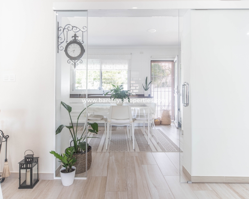 Wederverkoop - Vrijstaande Villa - Urb. La Marina