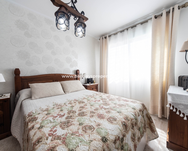 Wederverkoop - Vrijstaande Villa - Urb. La Marina