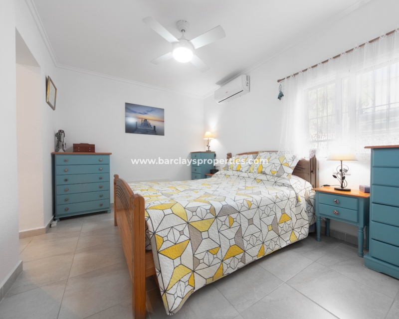 Wederverkoop - Vrijstaande Villa - Urb. La Marina