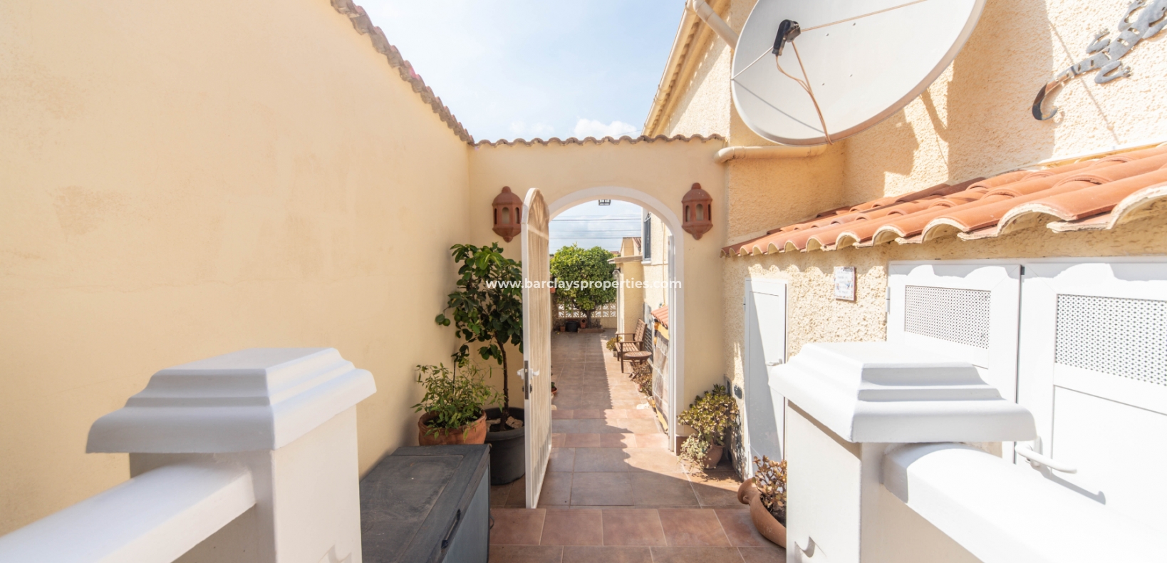 Wederverkoop - Vrijstaande Villa - Urb. La Marina