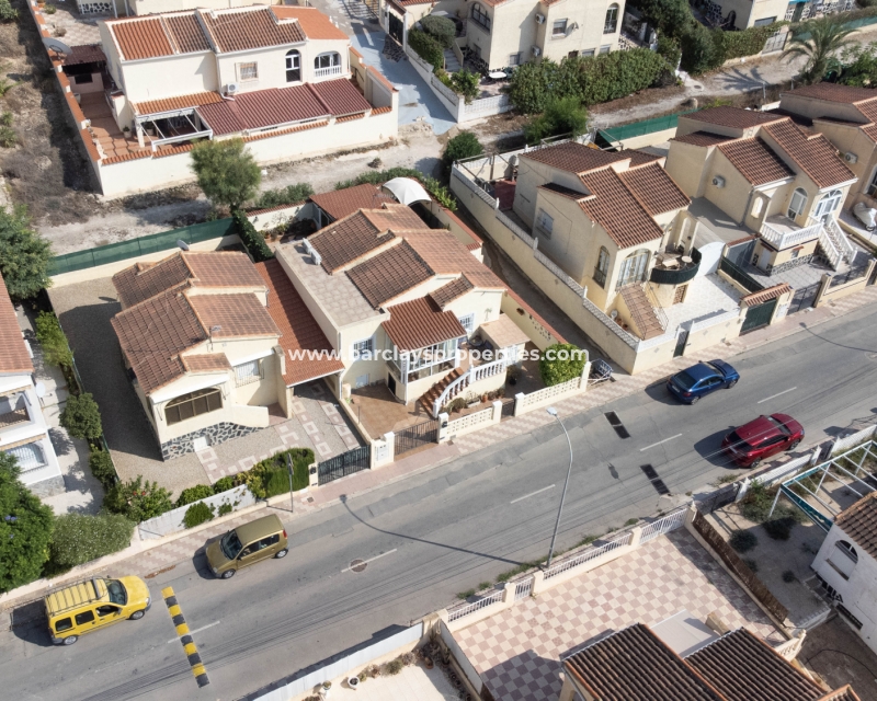 Wederverkoop - Vrijstaande Villa - Urb. La Marina