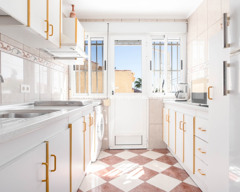 Wederverkoop - Vrijstaande Villa - Urb. La Marina