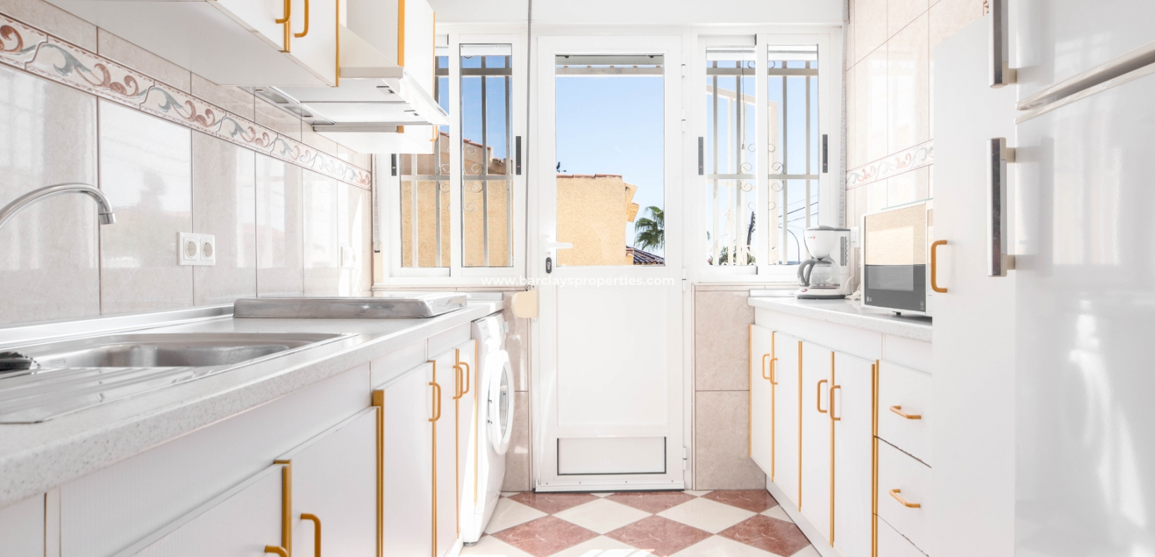 Wederverkoop - Vrijstaande Villa - Urb. La Marina