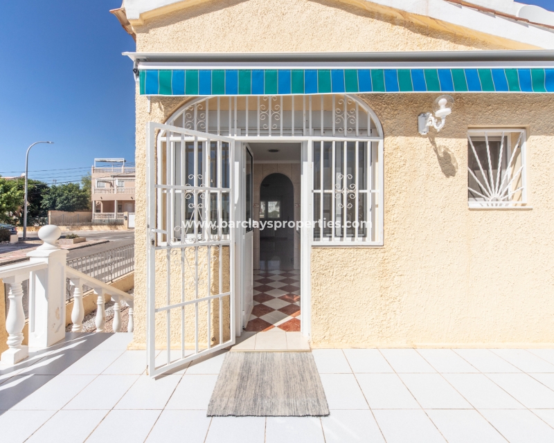 Wederverkoop - Vrijstaande Villa - Urb. La Marina