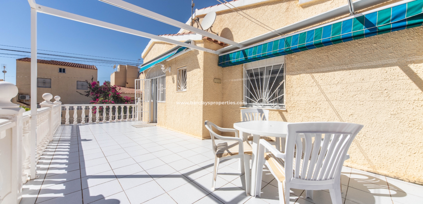 Wederverkoop - Vrijstaande Villa - Urb. La Marina