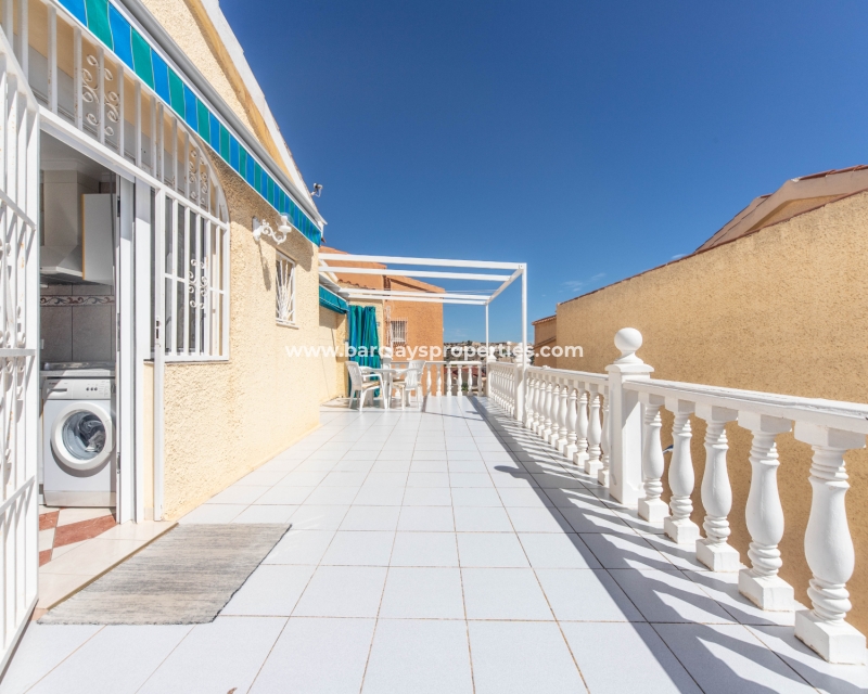 Wederverkoop - Vrijstaande Villa - Urb. La Marina