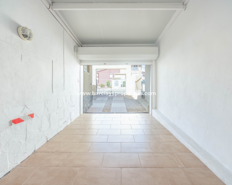 Wederverkoop - Vrijstaande Villa - Urb. La Marina