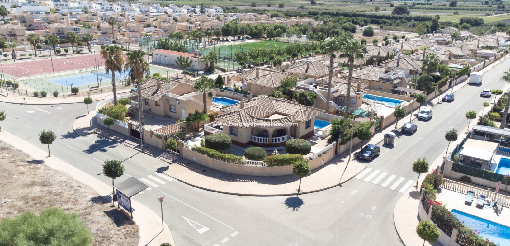 Wederverkoop - Vrijstaande Villa - Urb. La Marina