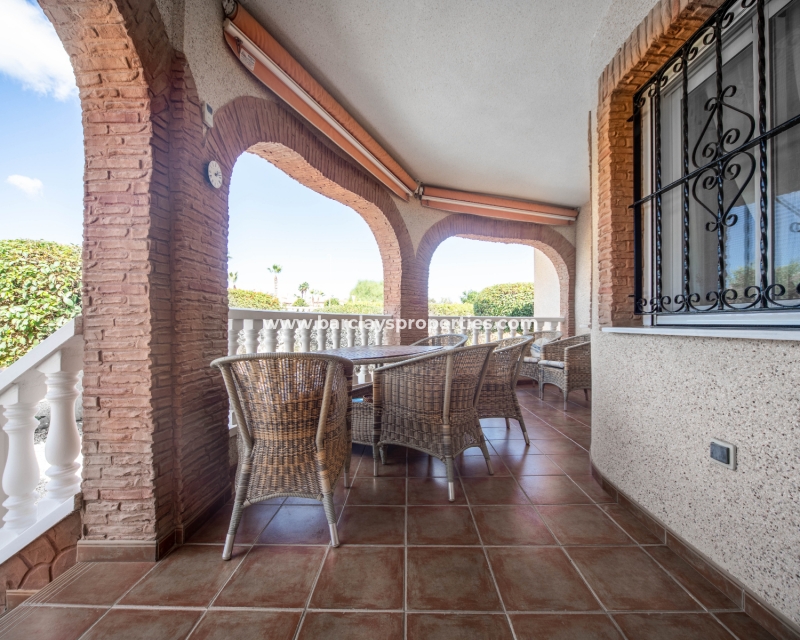 Wederverkoop - Vrijstaande Villa - Urb. La Marina