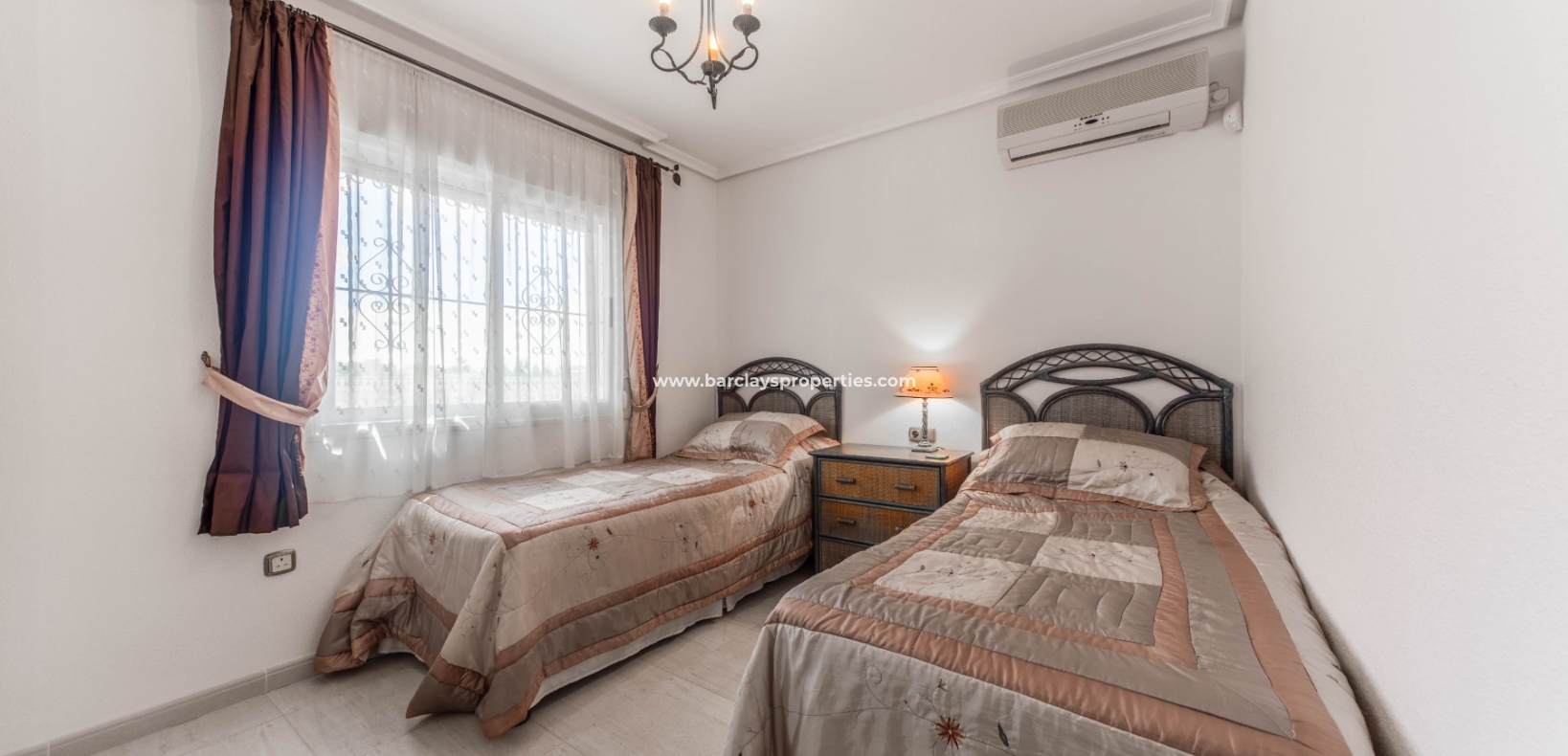 Wederverkoop - Vrijstaande Villa - Urb. La Marina