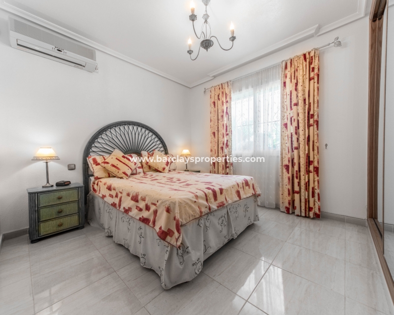 Wederverkoop - Vrijstaande Villa - Urb. La Marina