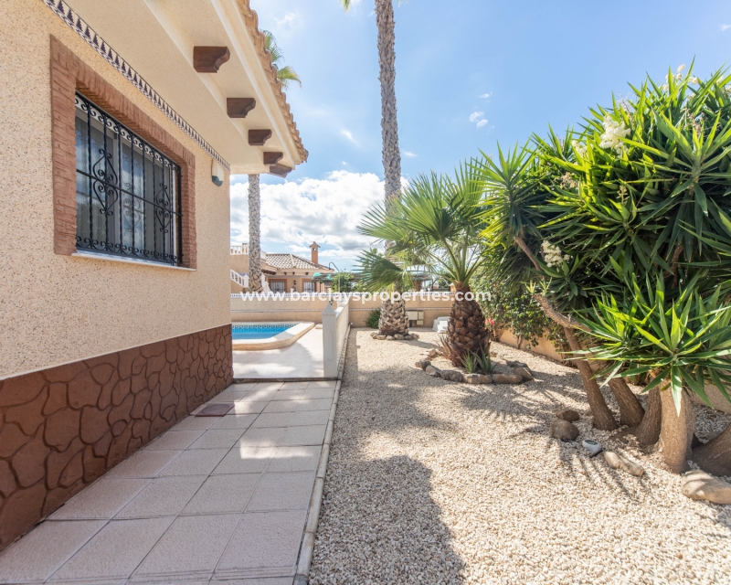 Wederverkoop - Vrijstaande Villa - Urb. La Marina