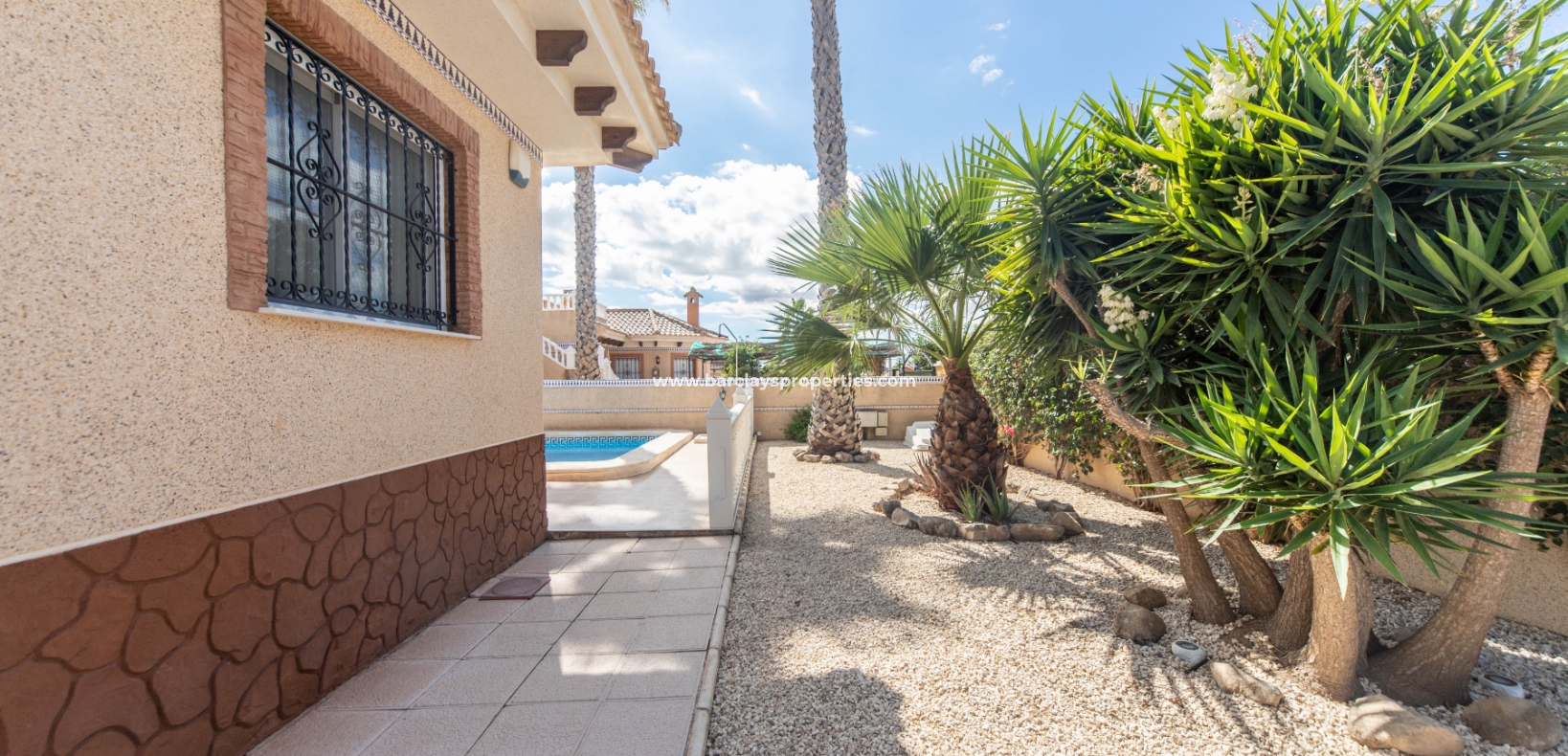 Wederverkoop - Vrijstaande Villa - Urb. La Marina