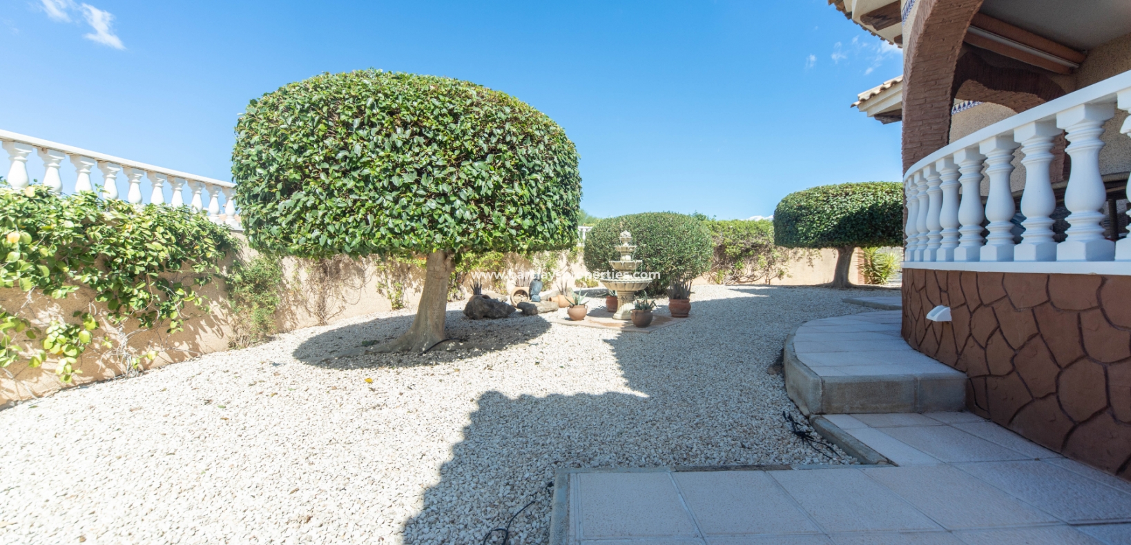 Wederverkoop - Vrijstaande Villa - Urb. La Marina