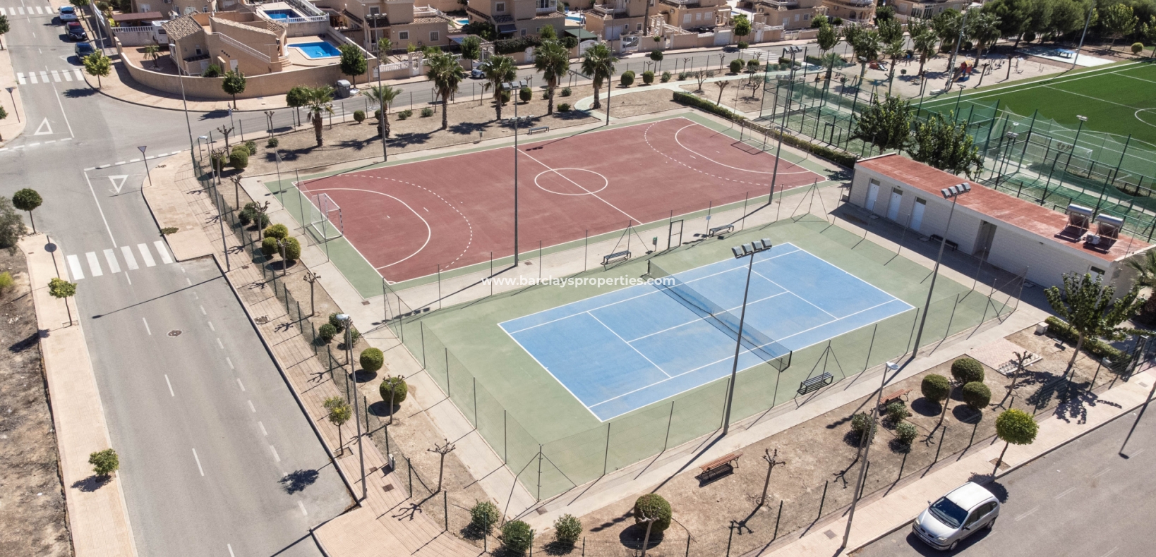 Wederverkoop - Vrijstaande Villa - Urb. La Marina