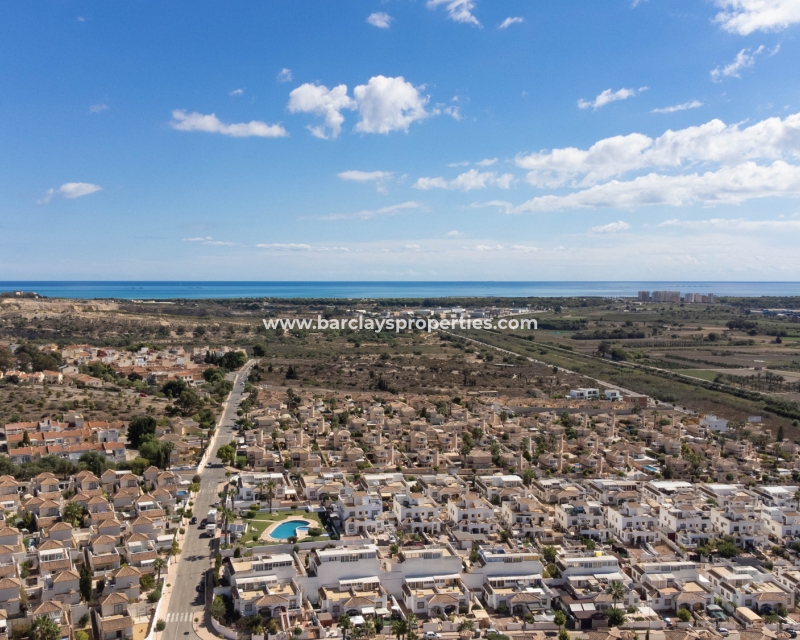 Wederverkoop - Vrijstaande Villa - Urb. La Marina