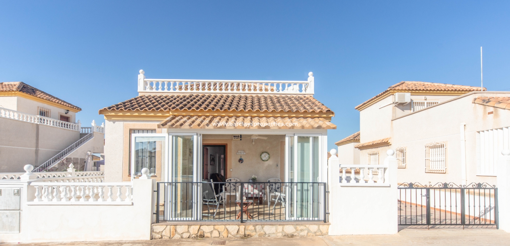 Wederverkoop - Vrijstaande Villa - Urb. La Marina