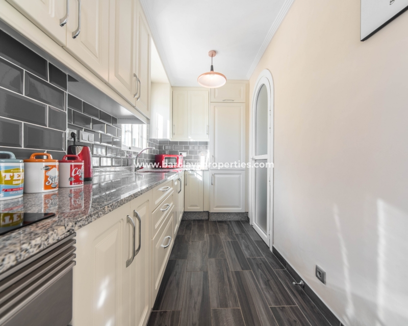 Wederverkoop - Vrijstaande Villa - Urb. La Marina