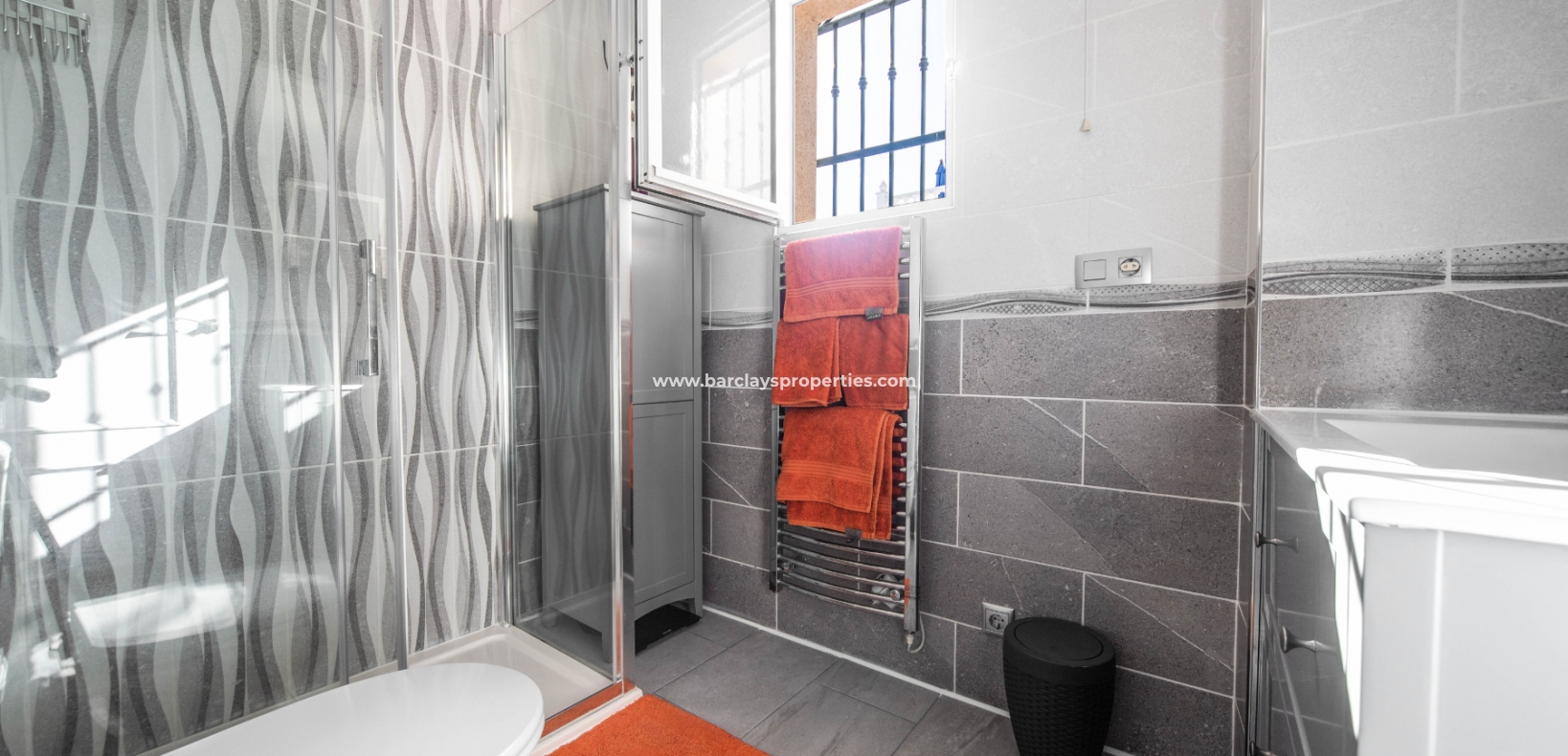 Wederverkoop - Vrijstaande Villa - Urb. La Marina