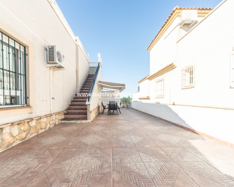 Wederverkoop - Vrijstaande Villa - Urb. La Marina