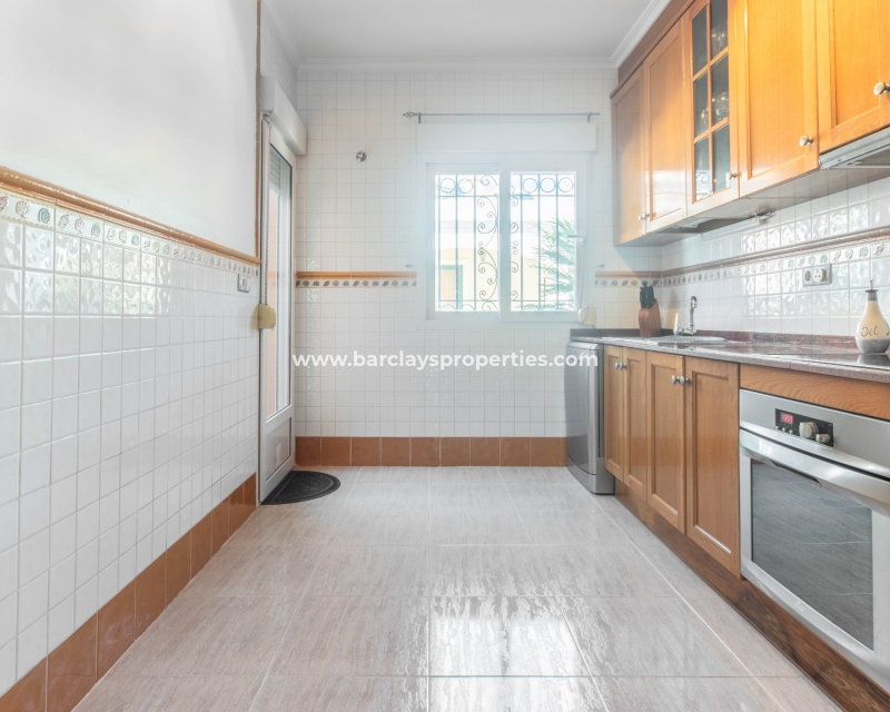 Wederverkoop - Vrijstaande Villa - Urb. La Marina