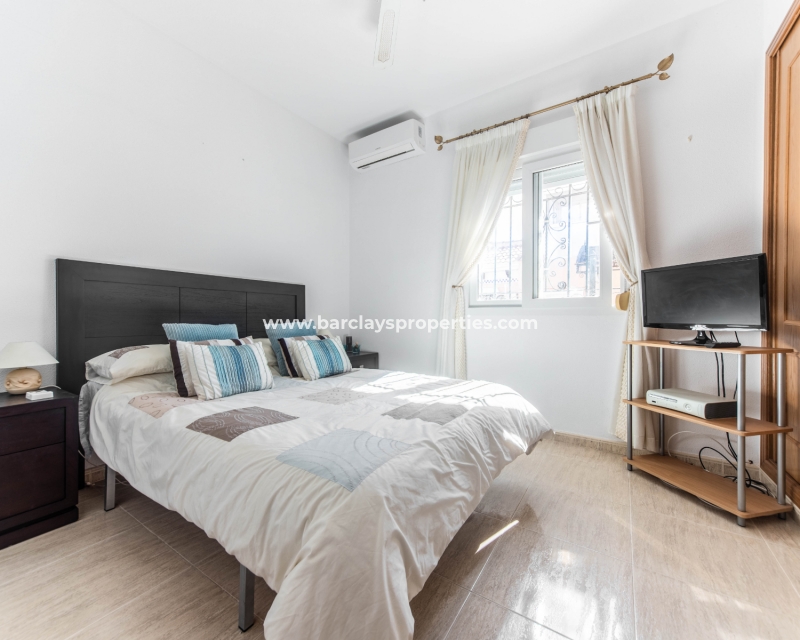 Wederverkoop - Vrijstaande Villa - Urb. La Marina