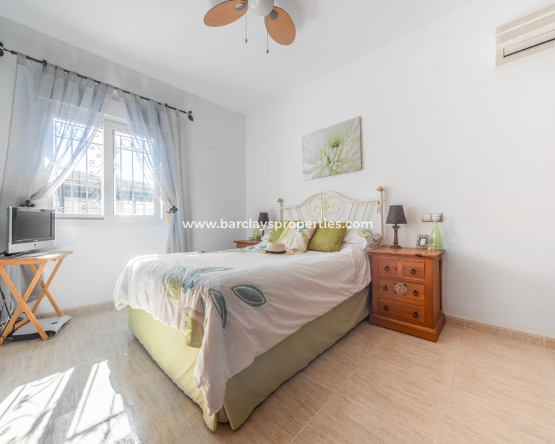 Wederverkoop - Vrijstaande Villa - Urb. La Marina