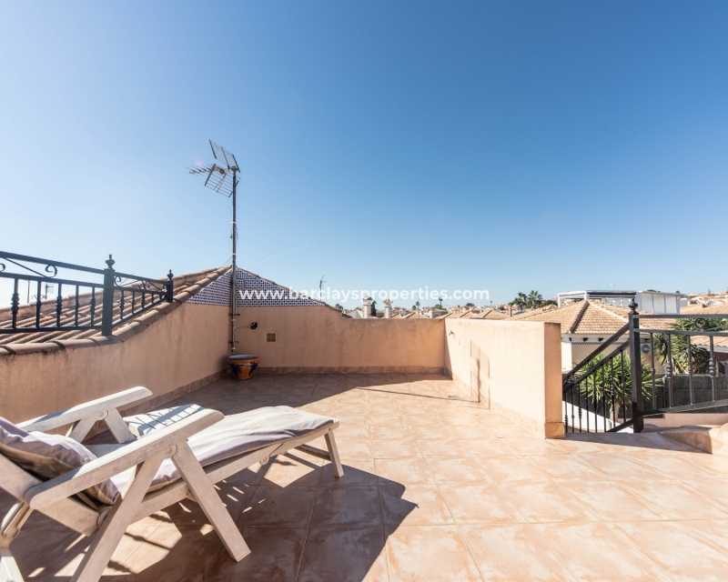 Wederverkoop - Vrijstaande Villa - Urb. La Marina