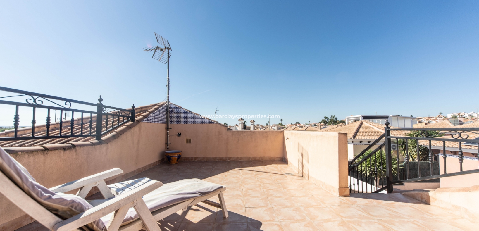 Wederverkoop - Vrijstaande Villa - Urb. La Marina