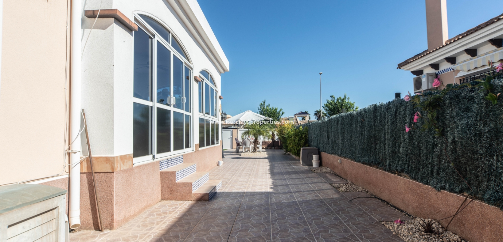 Wederverkoop - Vrijstaande Villa - Urb. La Marina