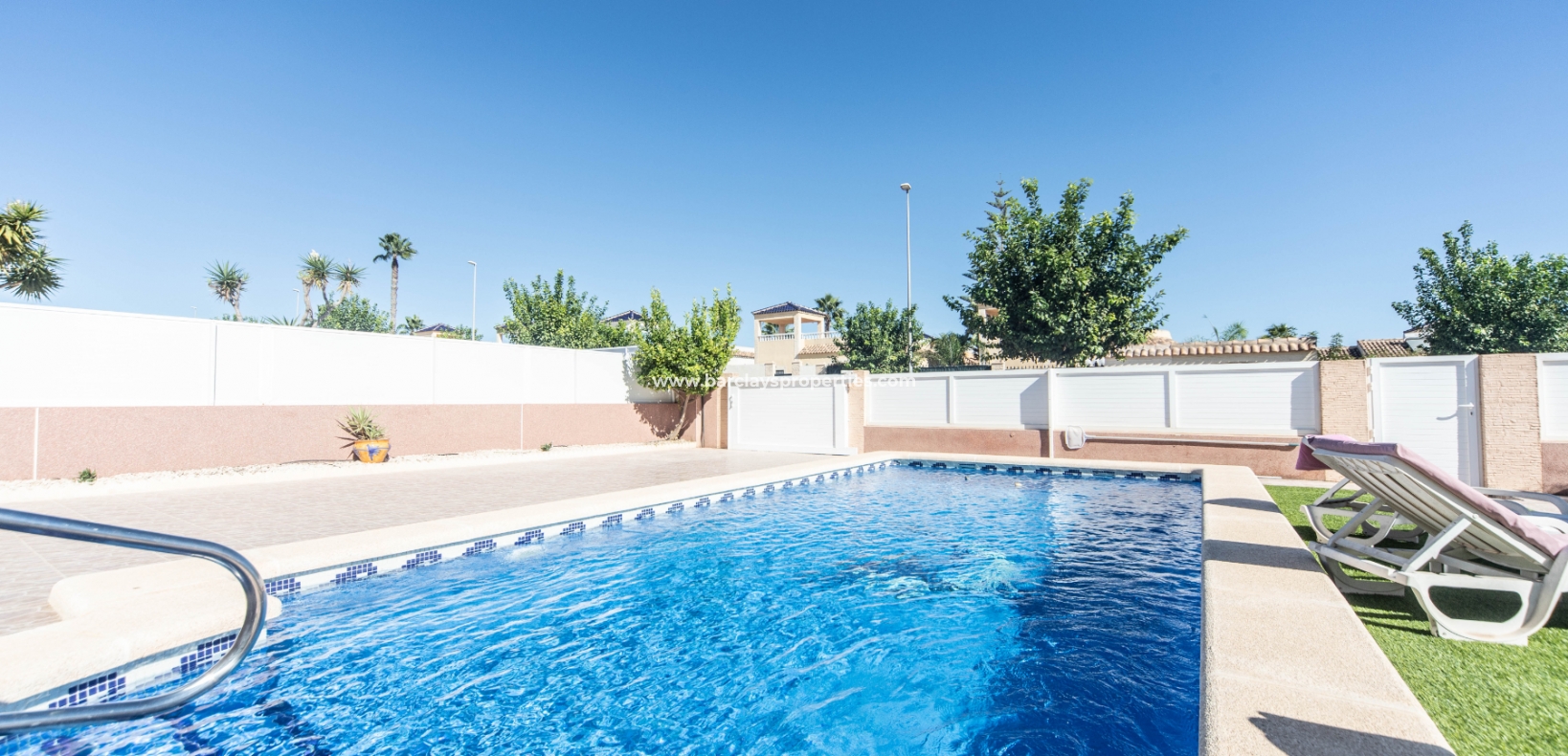 Wederverkoop - Vrijstaande Villa - Urb. La Marina