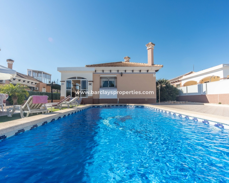 Wederverkoop - Vrijstaande Villa - Urb. La Marina