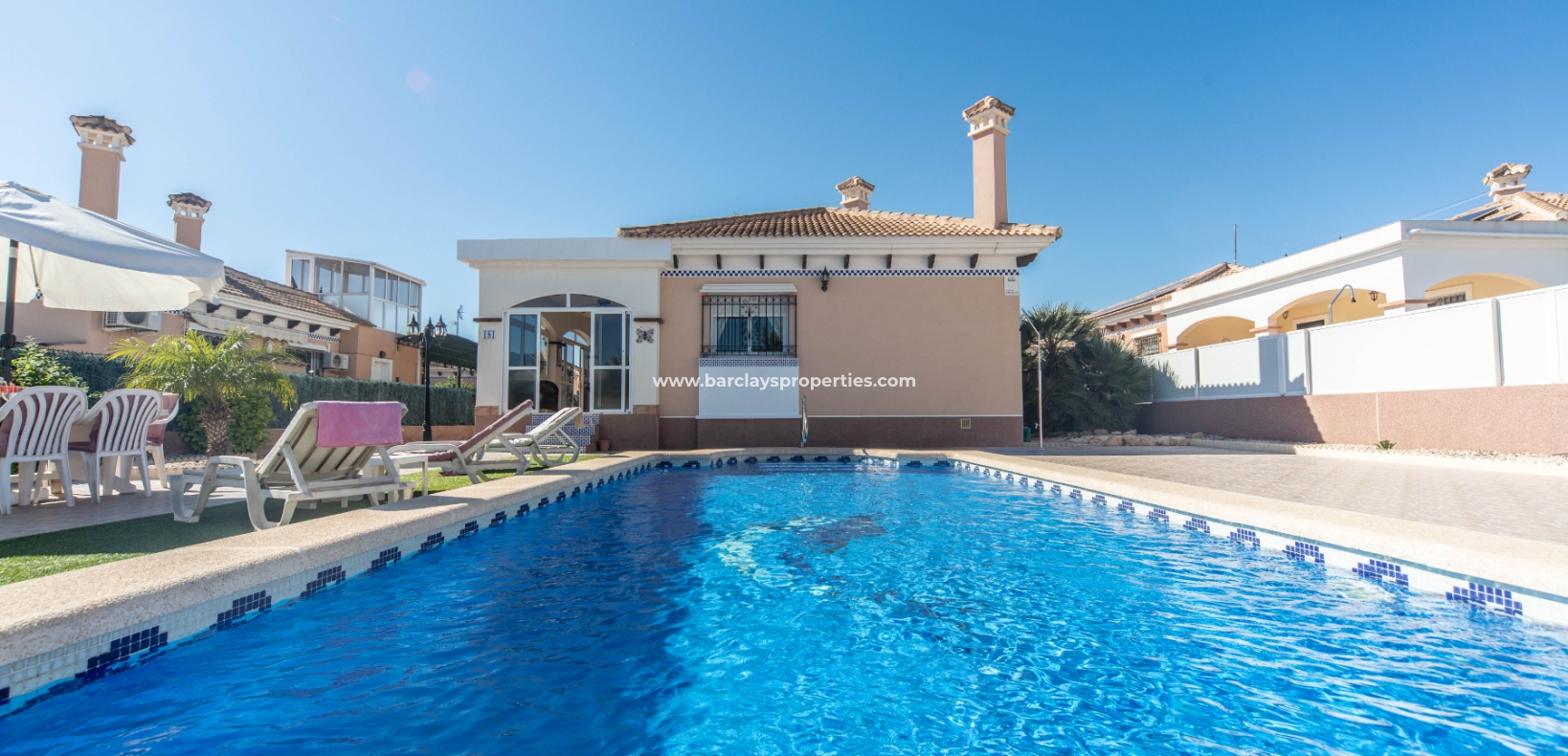 Wederverkoop - Vrijstaande Villa - Urb. La Marina